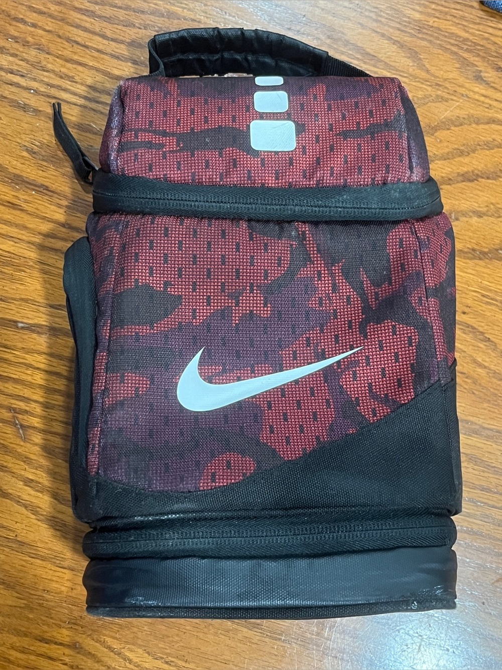 Nike Elite Red Black Camo Insulated
Cooler Bag